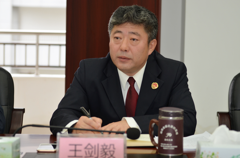 洋浦检察院与洋浦政法委省二分院召开联席会议