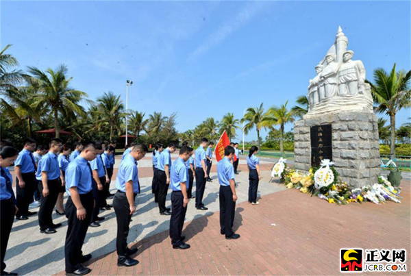 海南海口市检察院开展清明祭奠革命先烈活动