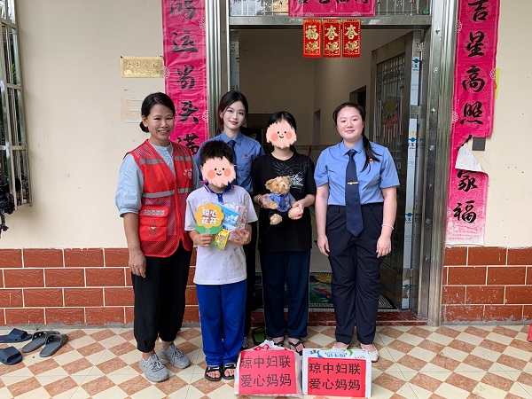 “爱心妈妈”活动.jpg