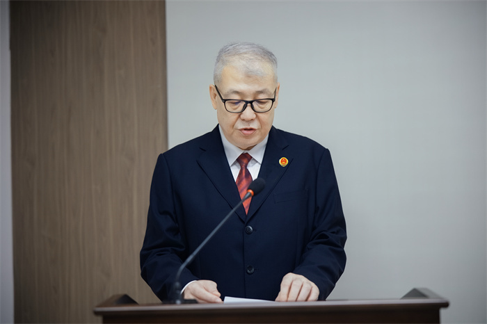 12.4陈立新检察长.jpg 12.4陈立新检察长.jpg