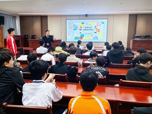 微信图片_2025-12-12_112735_133.jpg 微信图片_2025-12-12_112735_133.jpg