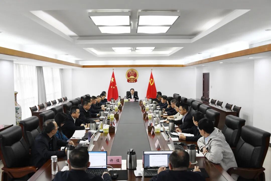 2.4缩略图.jpg 2.4缩略图.jpg