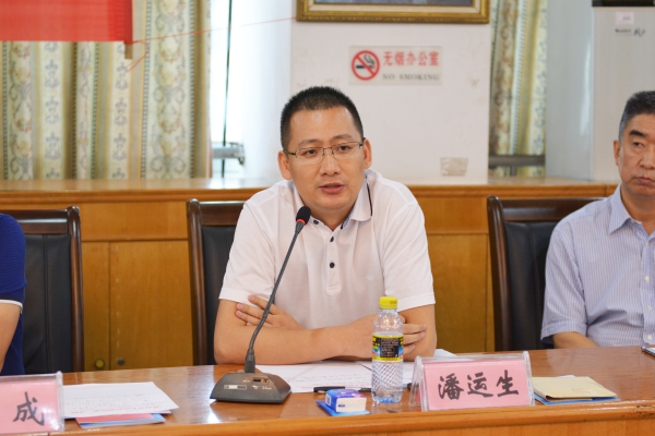潘运生(人民监督员,海口市人民政府研究室调研处副处长:建议加强对未